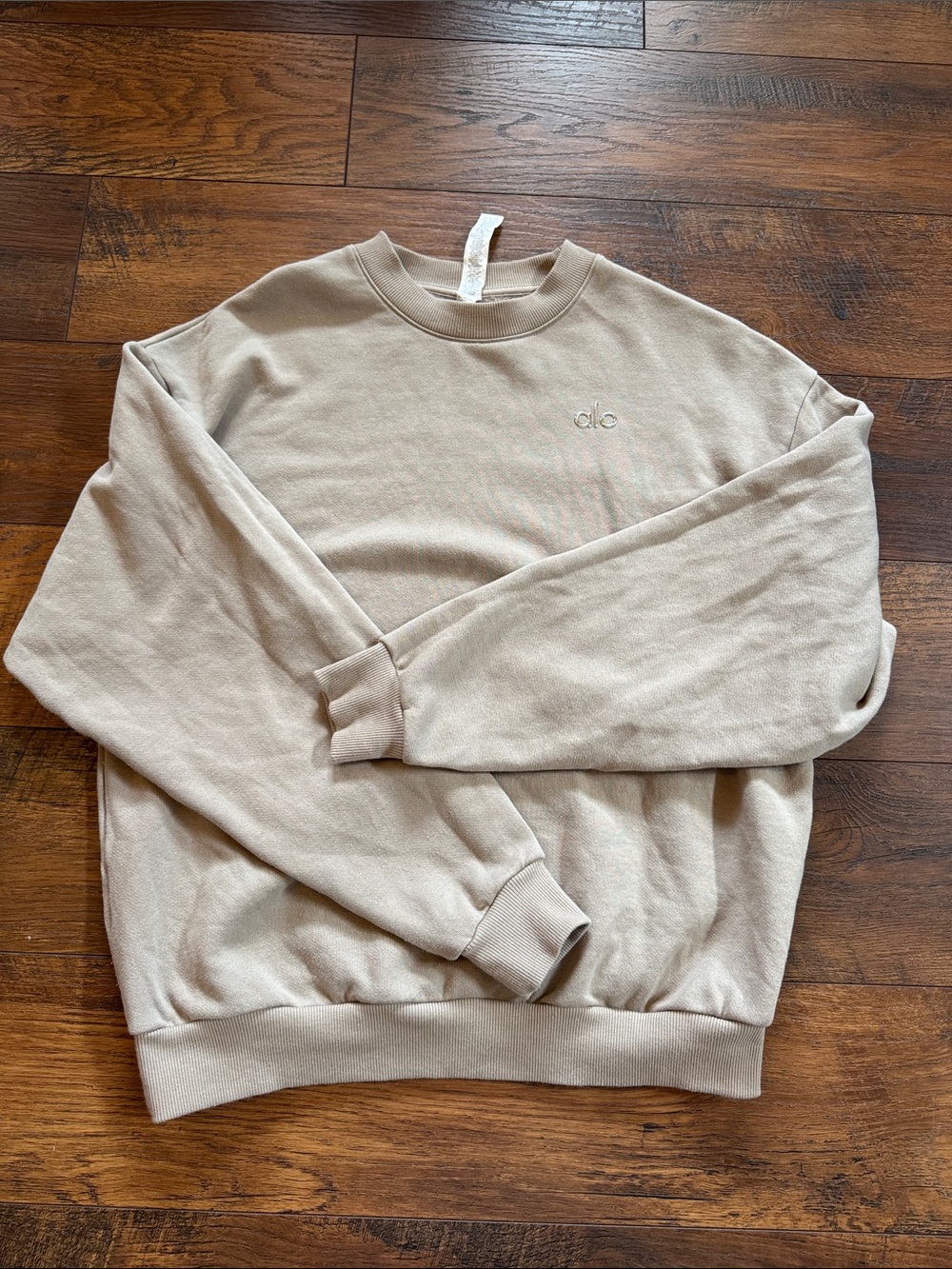ALO Yoga Women’s Crewneck Sweatshirt in Beige size XS